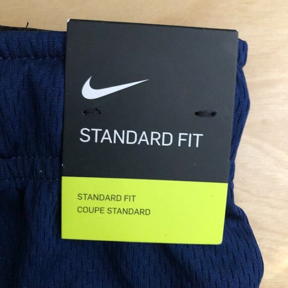 Nike Training Standard Fit Mesh Shorts - 8.5" Inseam NWT's - Picture 2 of 5